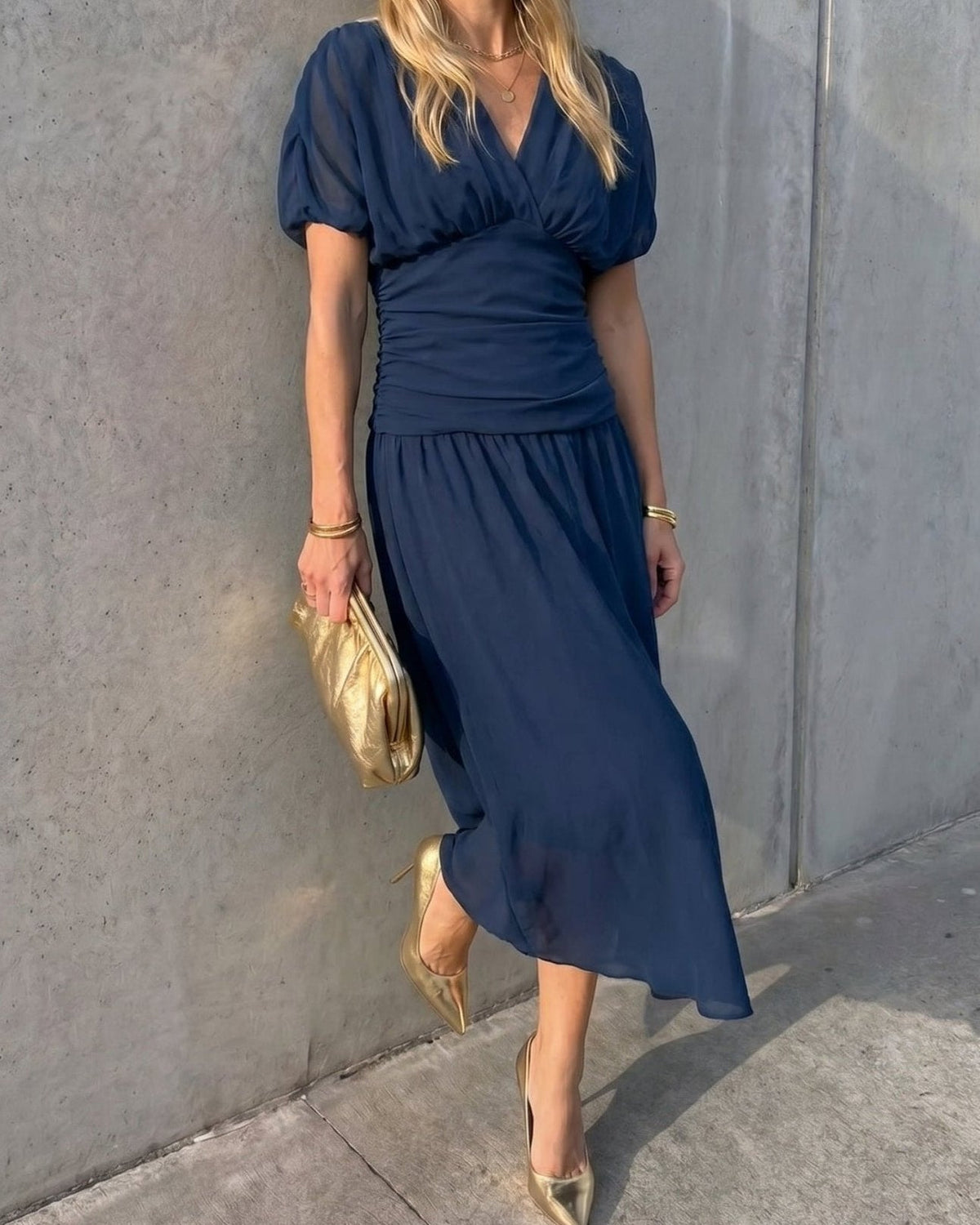 Larisa Abito Scollo a V